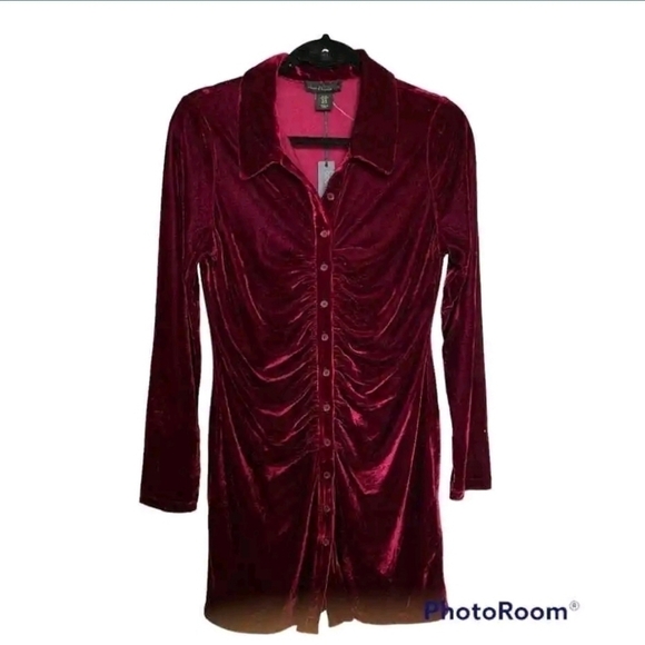 HOUSE of Harlow 1960 Red Velvet Ruched Button Front Dress Size: XS - Picture 1 of 9